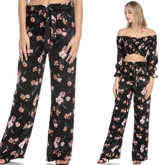 🌸 Simone Silky Floral Set - Picture 2 of 9